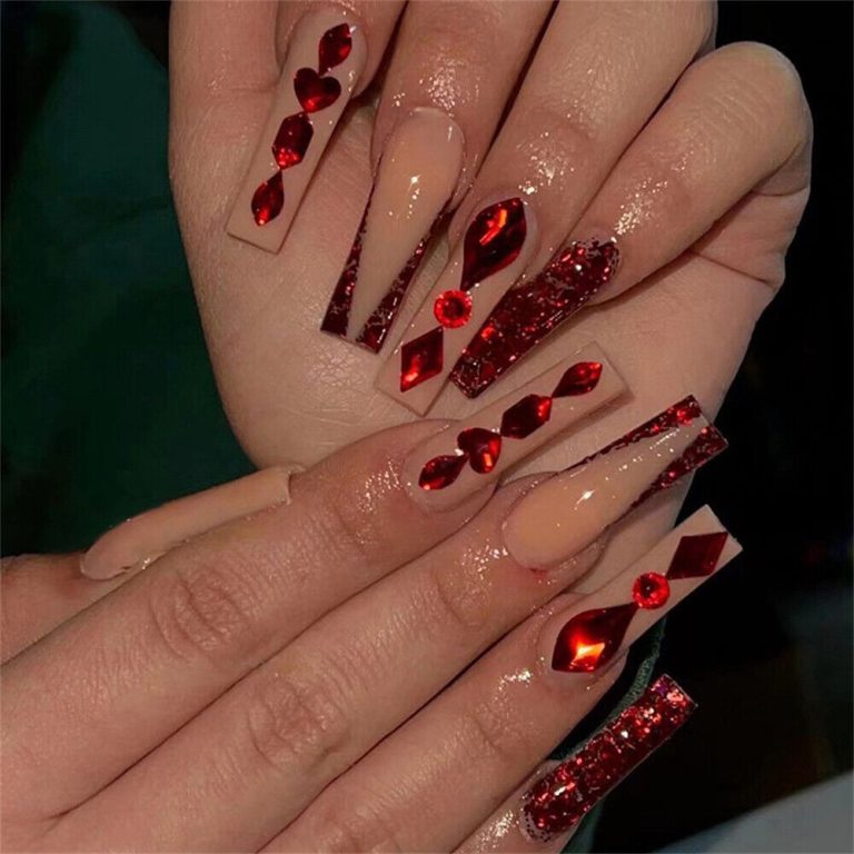 black and red nails